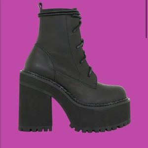 Unif choke boot